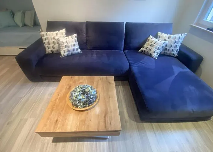 Small Park No 4 Nyaraló